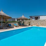 Camp Mateo With Pool Parco vacanze *