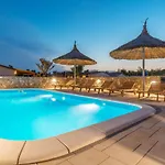 Camp Mateo With Pool Parco vacanze