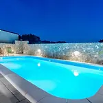 Camp Mateo With Pool Parco vacanze *