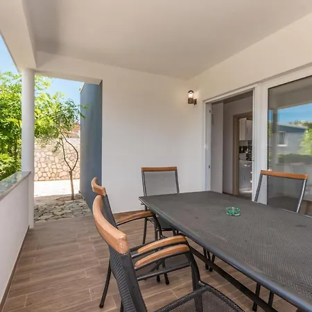 Camp Mateo With Pool פארק נופש