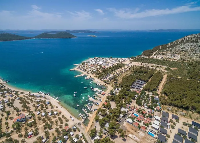 Camp Mateo With Pool