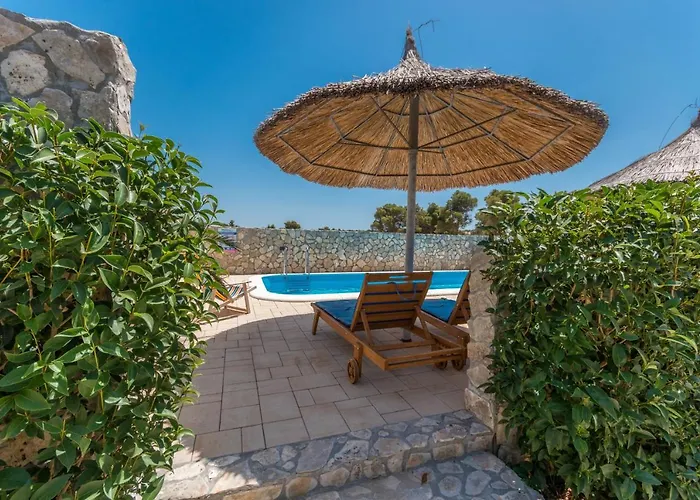 Semesterpark Camp Mateo With Pool Drage