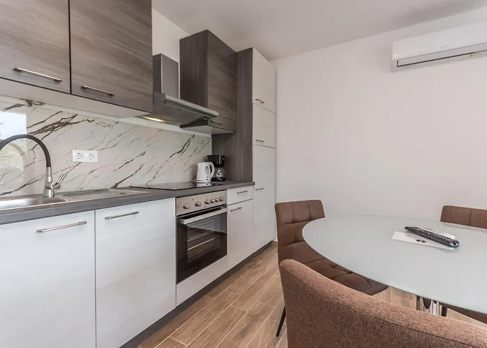 Camp Mateo With Pool Semesterpark Drage