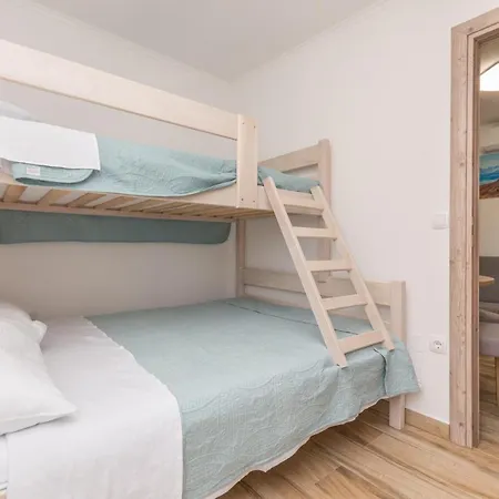 Camp Mateo With Pool