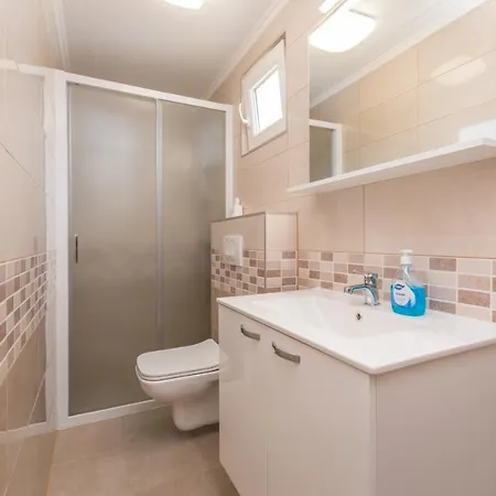 Camp Mateo With Pool