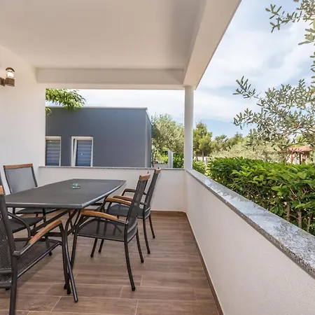 홀리데이파크 Camp Mateo With Pool *