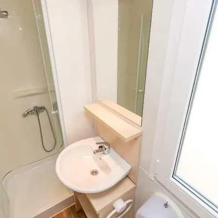 홀리데이파크 Camp Mateo With Pool