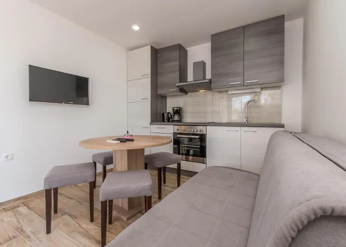 Camp Mateo With Pool Ferienpark *