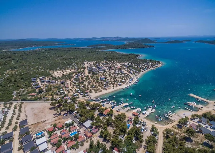 Camp Mateo With Pool *