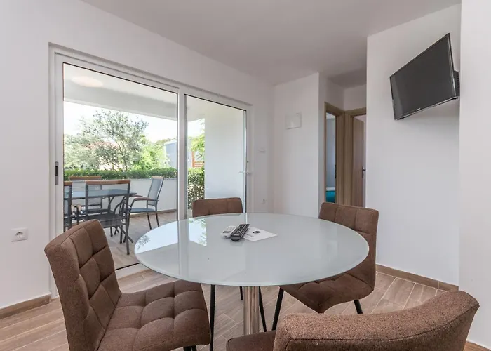 Camp Mateo With Pool Ferienpark Drage