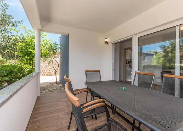 Camp Mateo With Pool Ferienpark