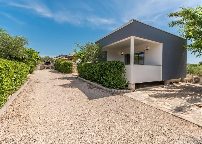 Camp Mateo With Pool Ferienpark