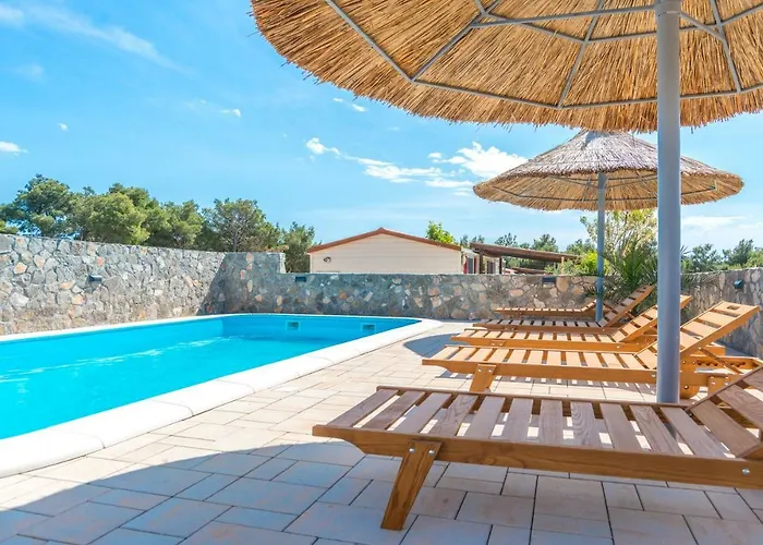 Camp Mateo With Pool Ferienpark